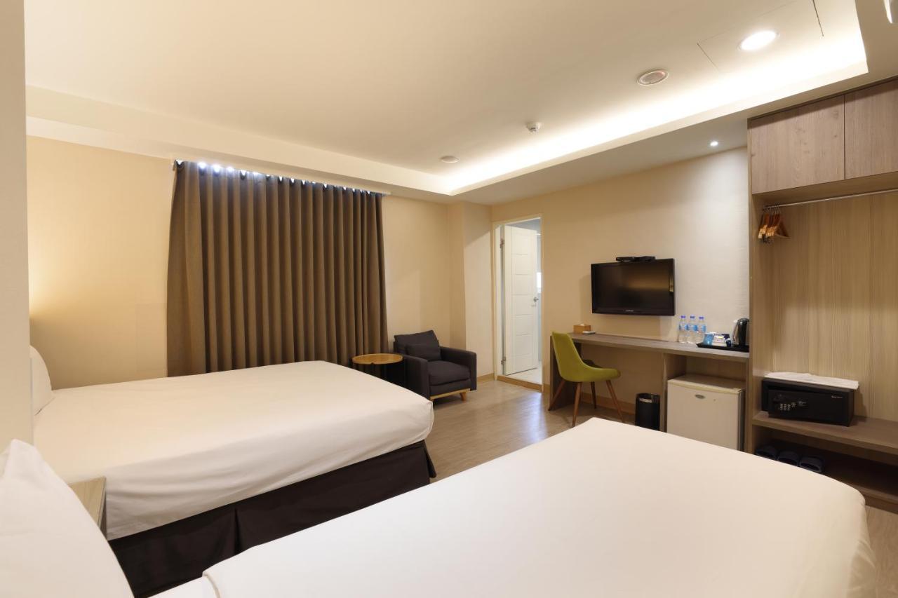 Tc Hotel - Hualien Zhongxiao Exterior photo