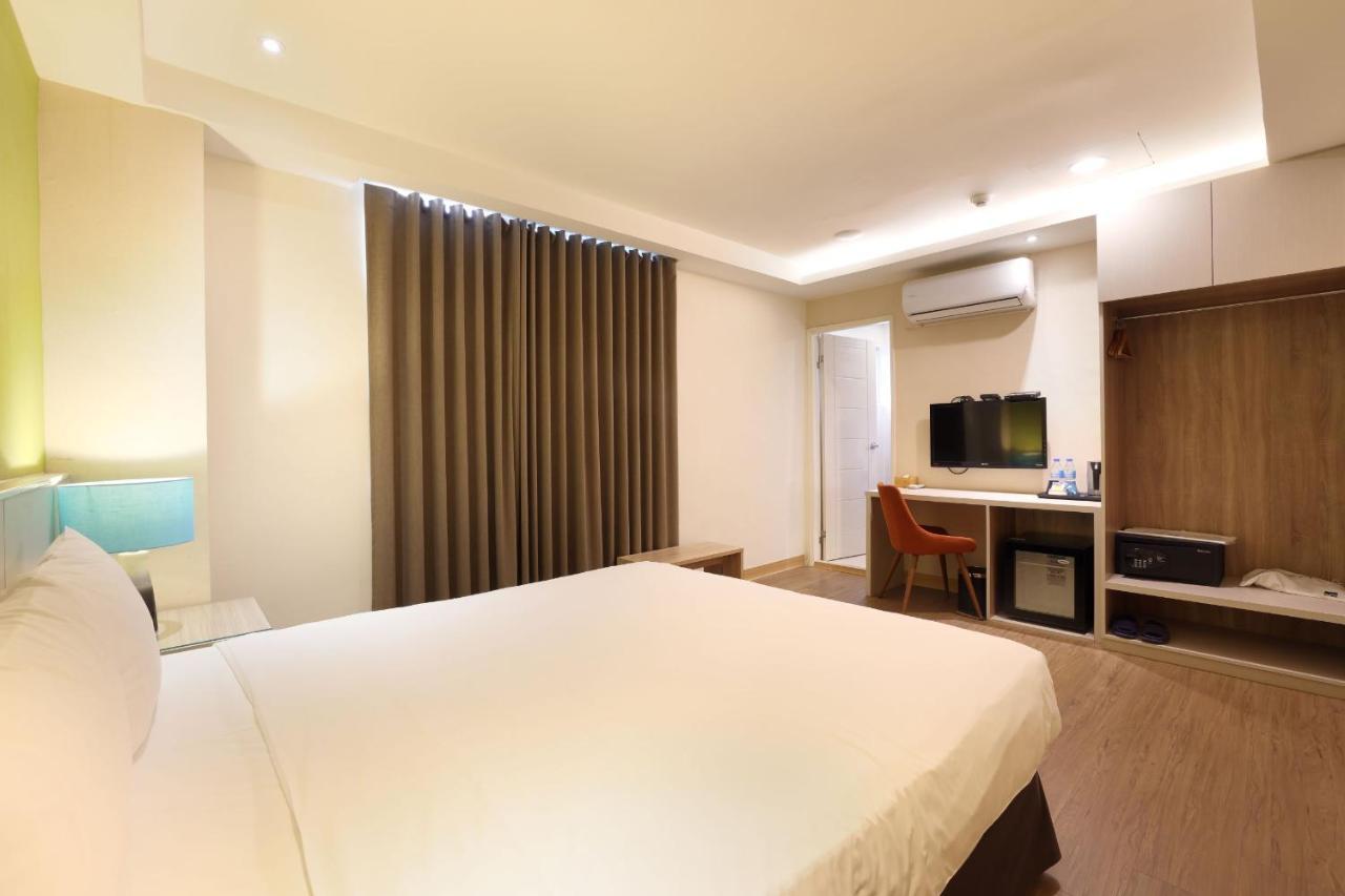 Tc Hotel - Hualien Zhongxiao Exterior photo