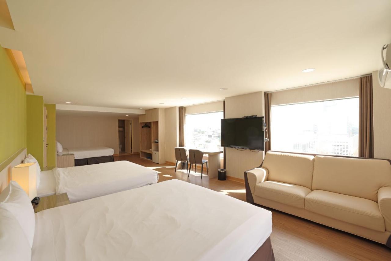 Tc Hotel - Hualien Zhongxiao Exterior photo