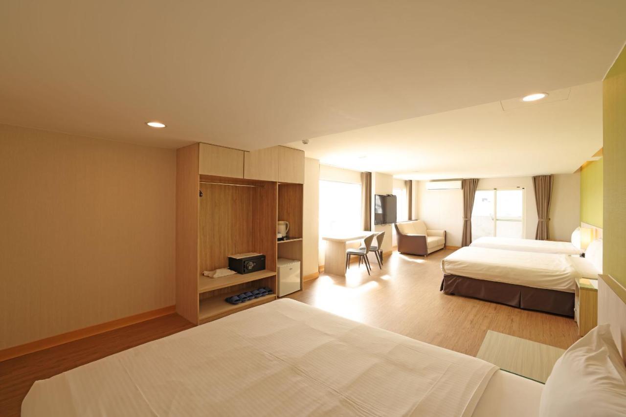 Tc Hotel - Hualien Zhongxiao Exterior photo