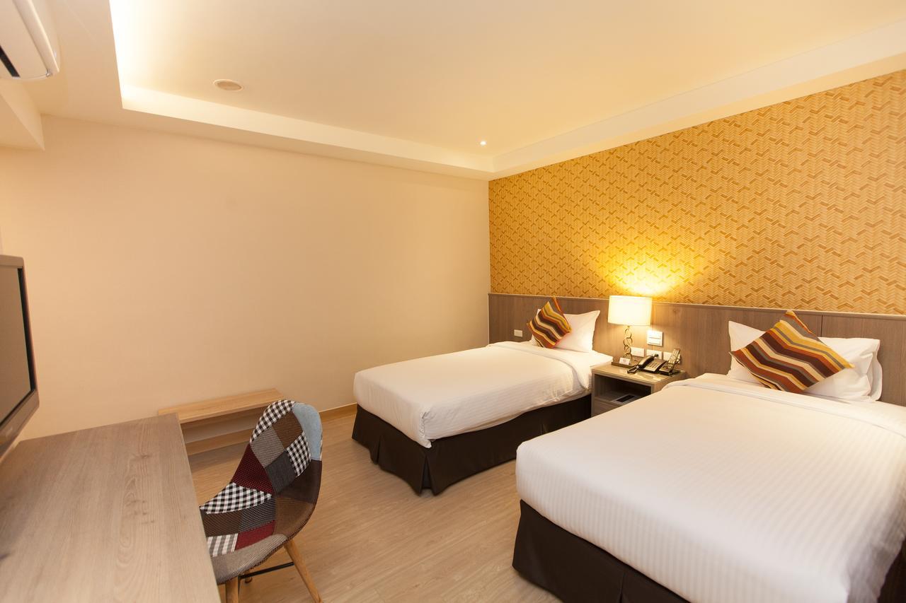 Tc Hotel - Hualien Zhongxiao Exterior photo