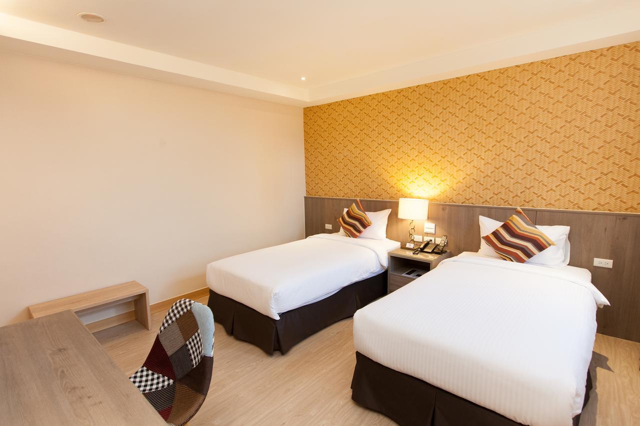 Tc Hotel - Hualien Zhongxiao Exterior photo
